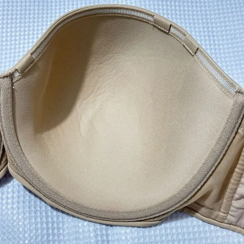 Cacique strapless bra, tan color 44D. A463